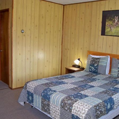 Stardust Motel Haines Junction Εξωτερικό φωτογραφία