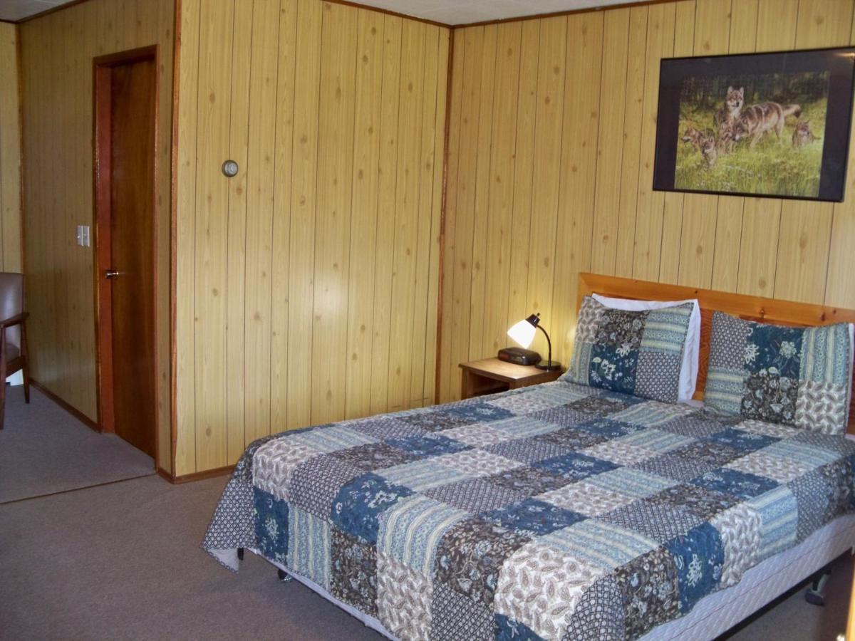 Stardust Motel Haines Junction Εξωτερικό φωτογραφία